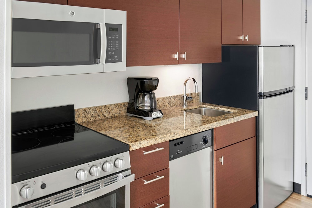 TownePlace Suites by Marriott Detroit Troy - photo 22