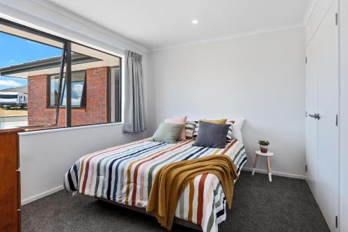 The Waterfront Ruakaka Ruakaka Holiday Home — 4-Star Luxury Hotel in Ruakaka, New Zealand