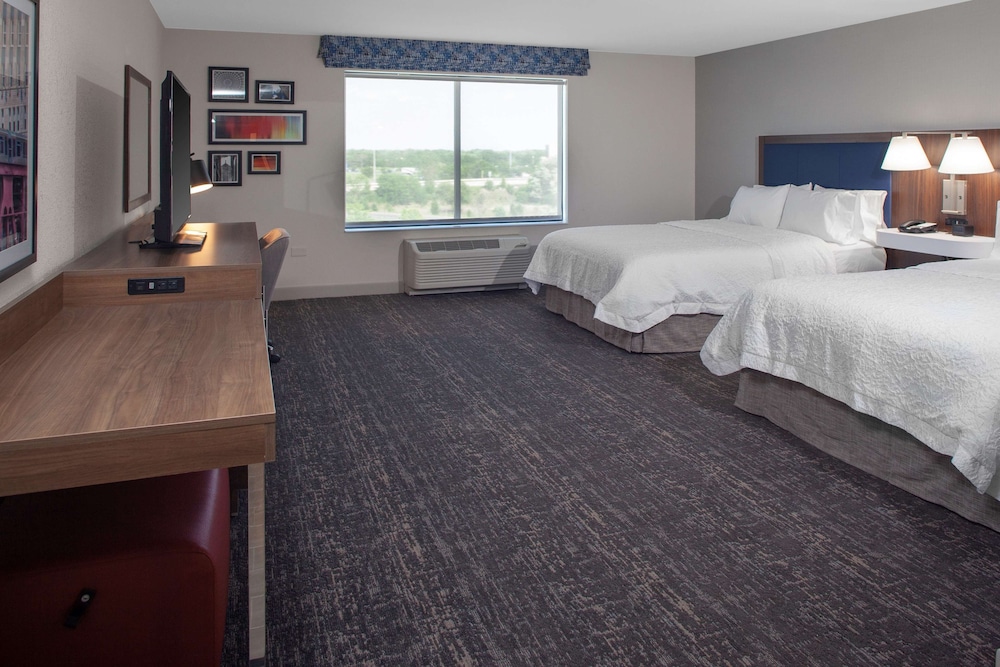 Hampton Inn & Suites Chicago Burr Ridge - photo 7