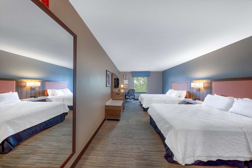 Hampton Inn St. Robert Ft. Leonard Wood - photo 13