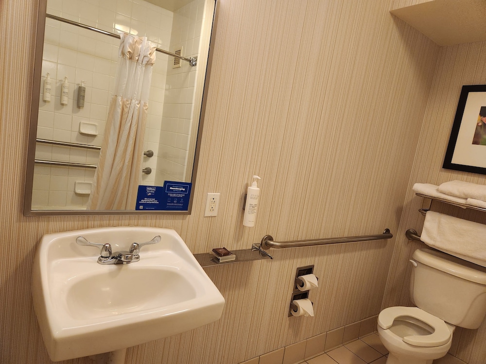 Hilton Garden Inn Redding - photo 39