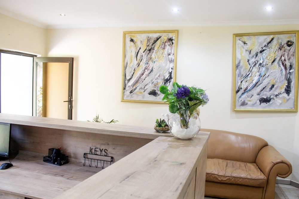 Spring Resort - carbon neutral hotel in Karoi