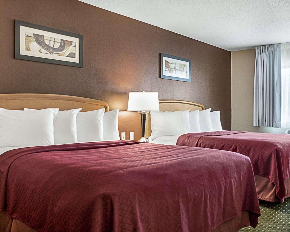 Travelodge by Wyndham Fargo West Acres - photo 5