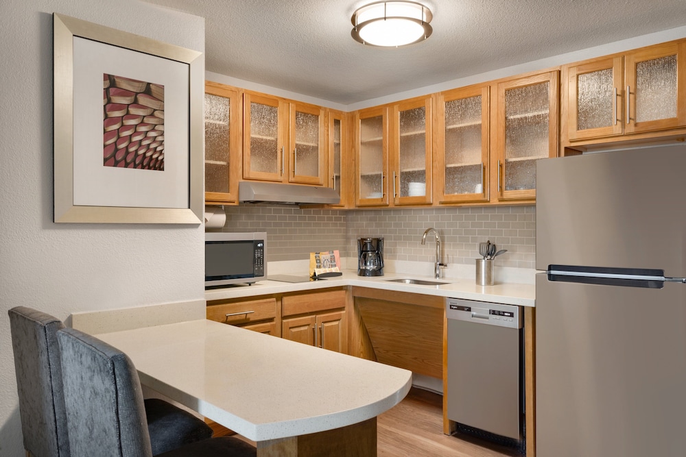 Staybridge Suites San Antonio Downtown Conv Ctr by IHG - photo 16
