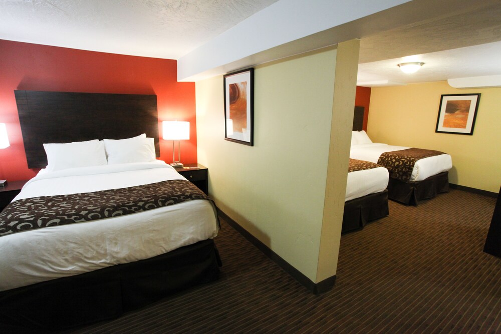 Baymont Cedar City - photo 7