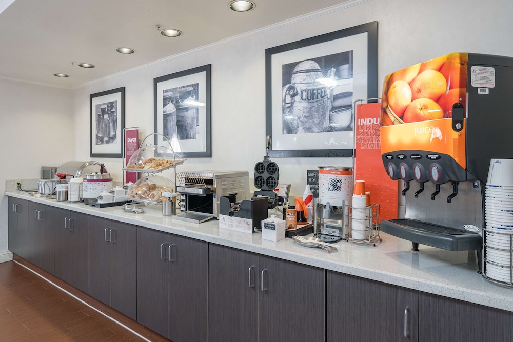 Hampton Inn Livermore - photo 32