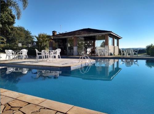 Chácara Recanto do Carvalho Até 44 Hospedes em camas in Ibiuna, Brasil