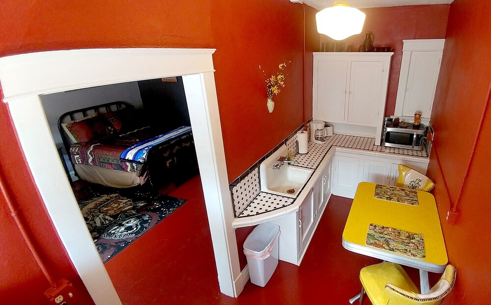 Historic Whiting Hotel Suites - photo 11