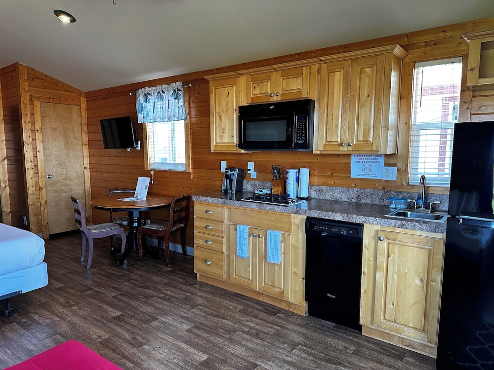 Westport Marina Cottages - photo 41