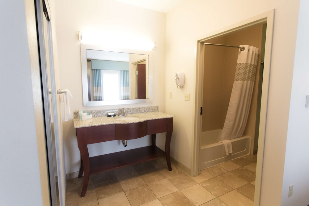 Hampton Inn & Suites Middlebury - photo 26
