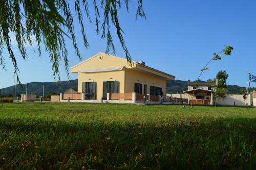 Issos House — 4-Star Luxury Hotel in Agios Georgios, Greece