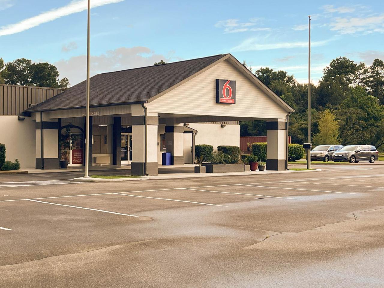 Studio 6 Bay Minette Al - featured photo