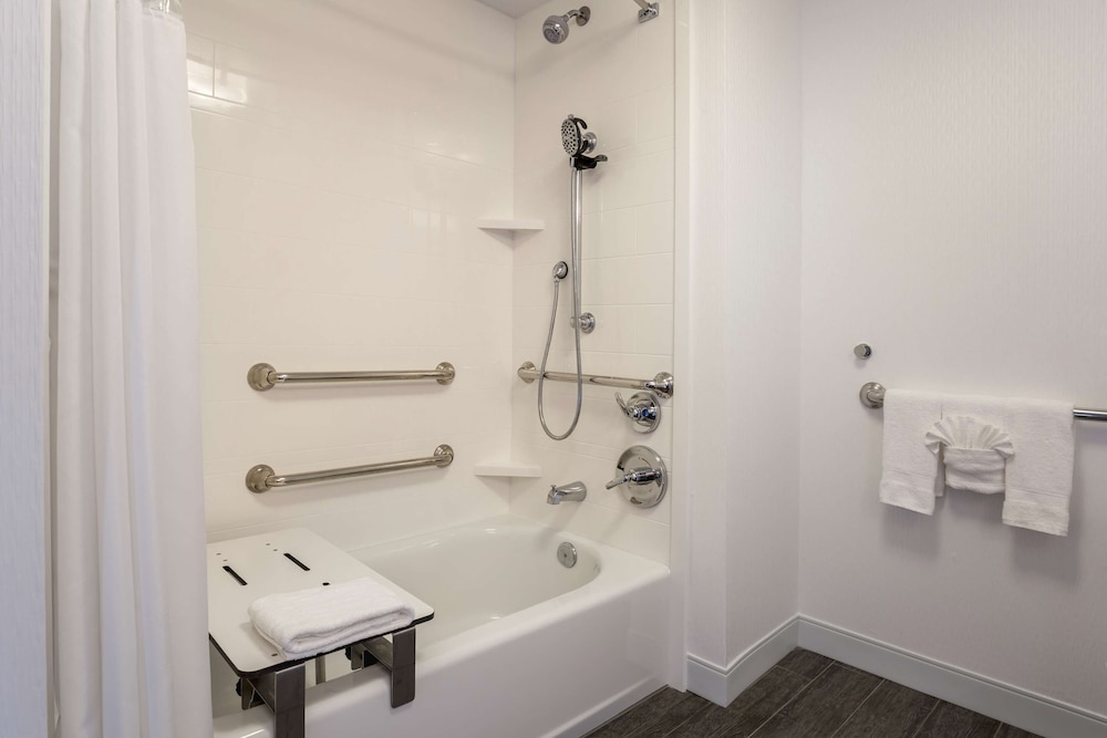 Hampton Inn & Suites San Diego Poway - photo 24