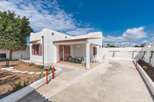 Villetta Flo by BarbarHouse in Porto Cesareo, Italy