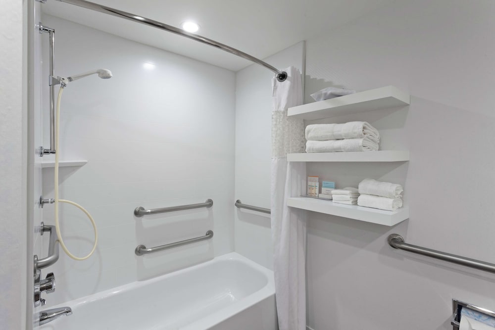 Hampton Inn Los Angeles Arcadia Pasadena - photo 11