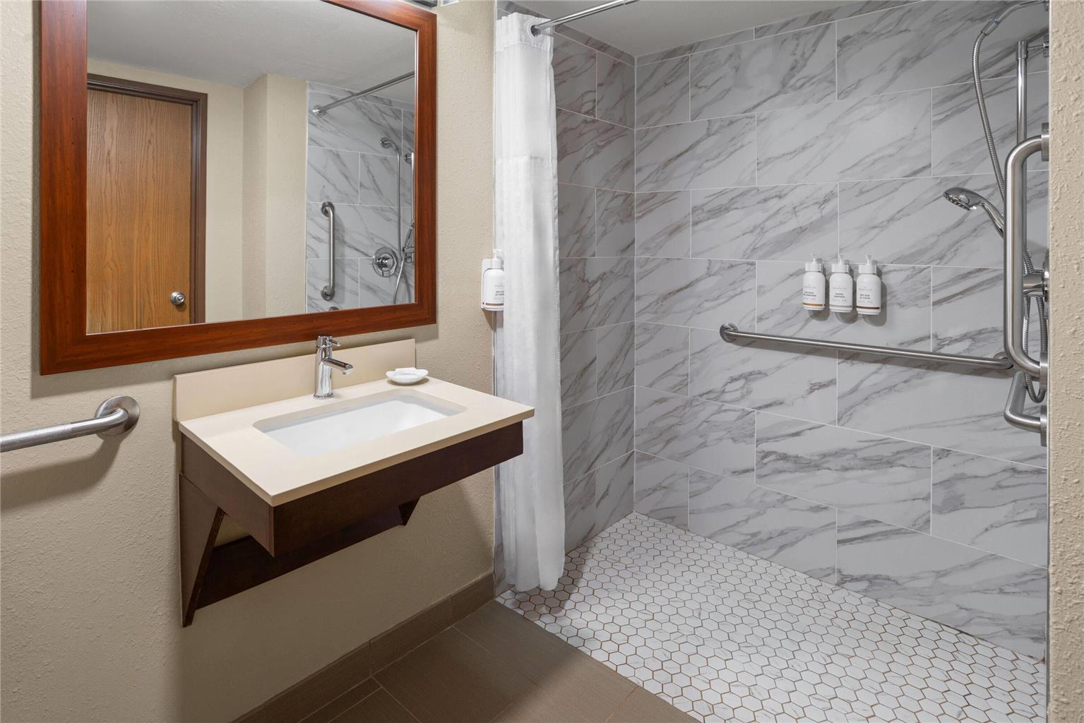 Wingate by Wyndham Pittsburgh New Stanton - photo 25