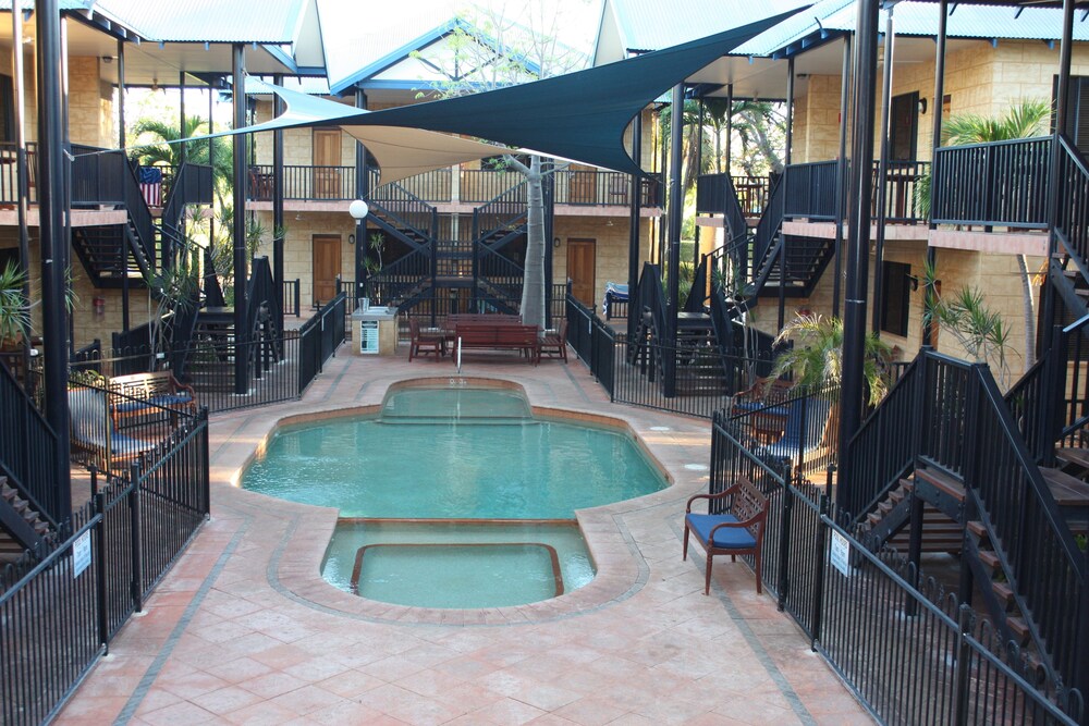 Apartments at Blue Seas Resort — hotel in Cable Beach