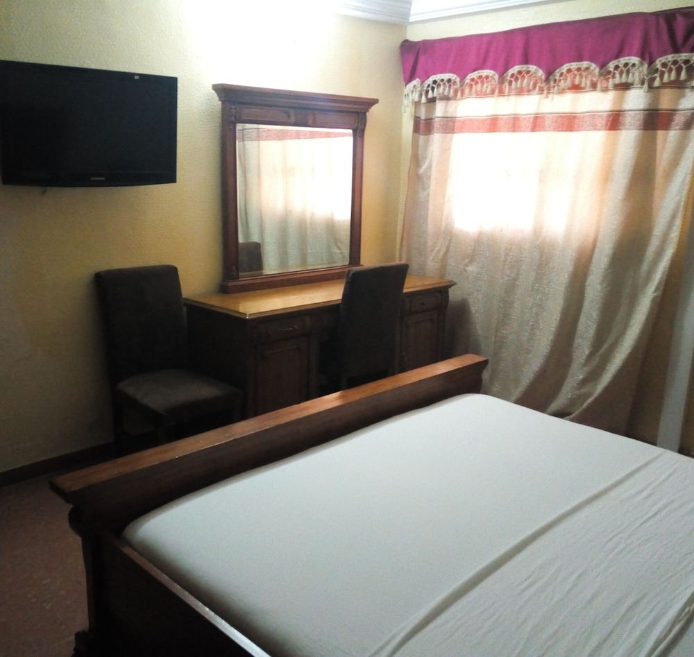 Chic Hotel — hotel in Abidjan