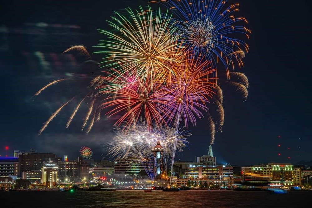 Courtyard by Marriott Erie Bayfront - photo 85
