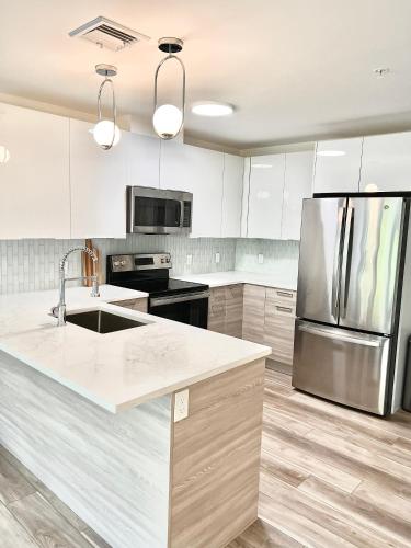 Luxury 2 Bed Apartment in Quincy — 4-Star Luxury Hotel in Quincy, United States