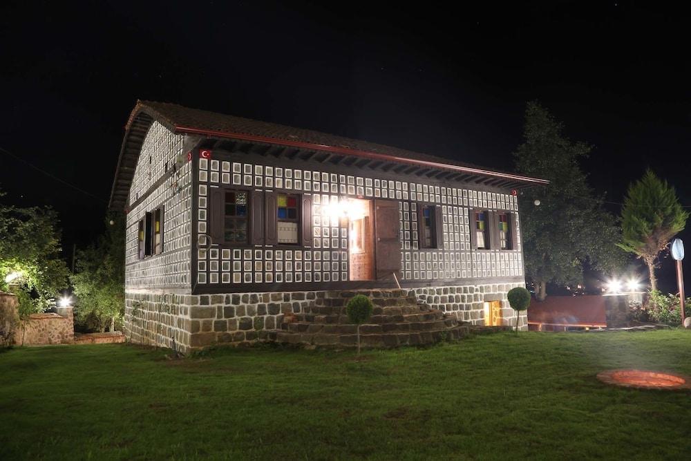 Osman Ağa Konağı — hotel in Arhavi