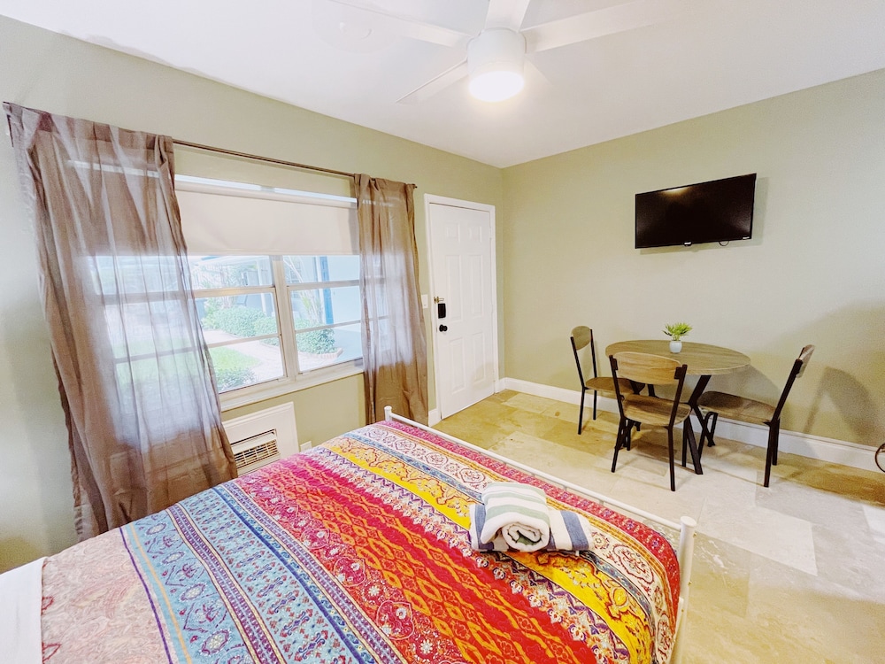 Sea Steps Suites - photo 16