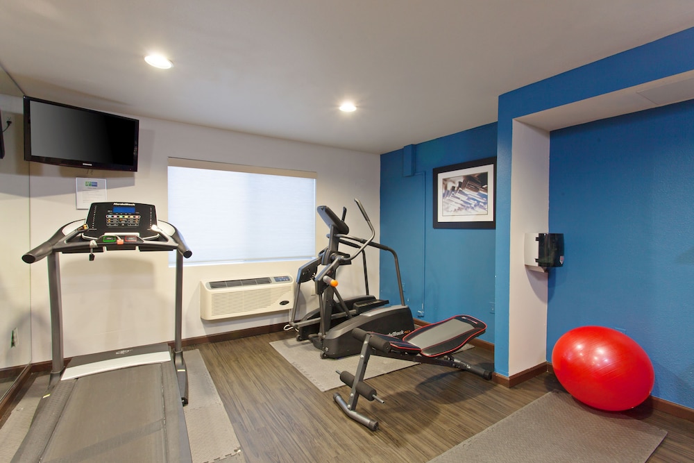 Holiday Inn Express Temecula by IHG - photo 16