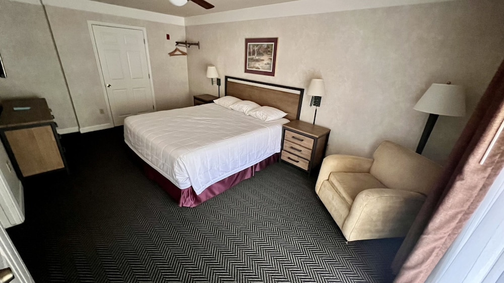 Yosemite View Lodge - photo 28