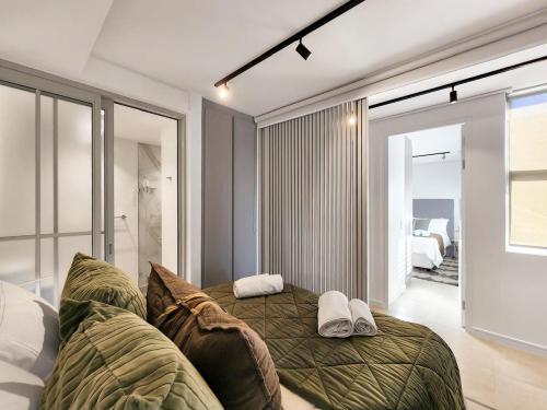 The Braemar Green Point two bed two bath parking