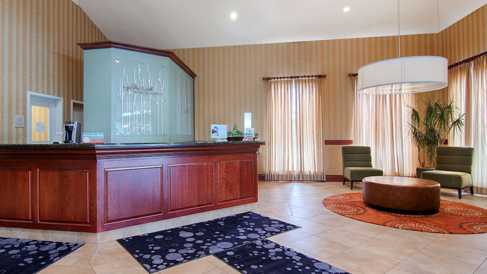 Hilton Garden Inn Milwaukee Northwest Conference Center - photo 5