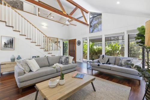 Fun in Ferris Everything you need Pet Friendly 2 Bedroom House with Pool Sleeps 6 — 4-Star Luxury Hotel in Sunshine Beach, Australia