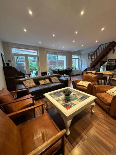 La Liberte Loft 90 M2 Renove Centre Ville Terrasse Amenagee Jeux & Parking in Cambrai, France