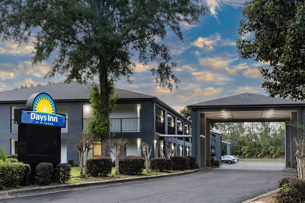 Days Inn by Wyndham Pensacola I 10 - photo 2