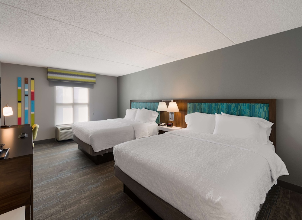 Hampton Inn & Suites Fredericksburg at Celebrate Virginia - photo 10