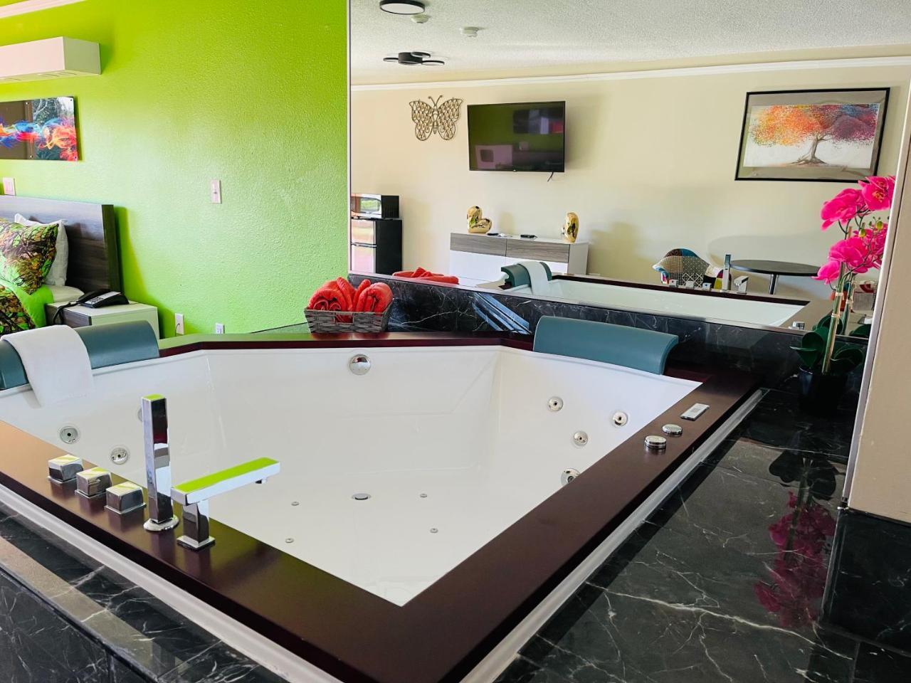 Classic Motor Lodge West Green - photo 5