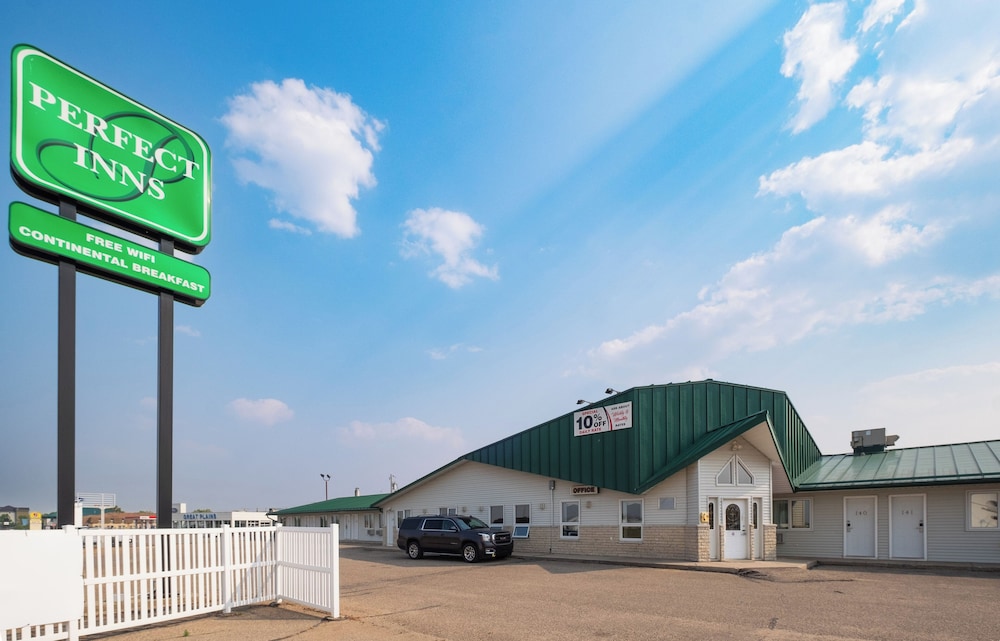 Perfect Inns & Suites — hotel in Weyburn