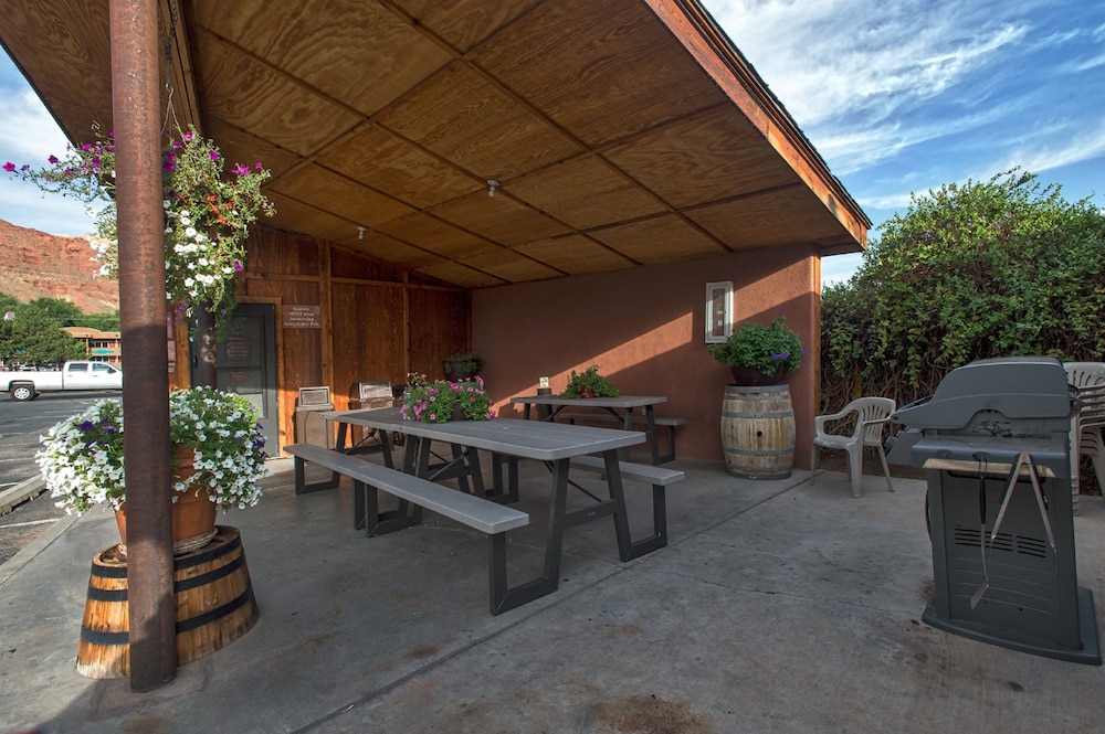 Red Stone Inn - photo 15