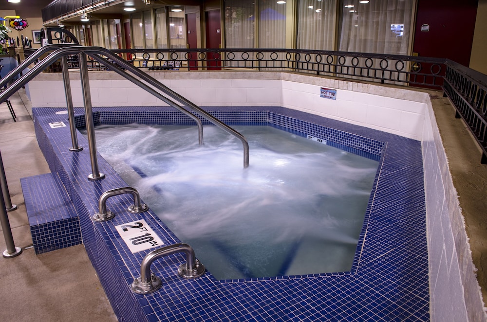 Holiday Inn Fargo by IHG - photo 43