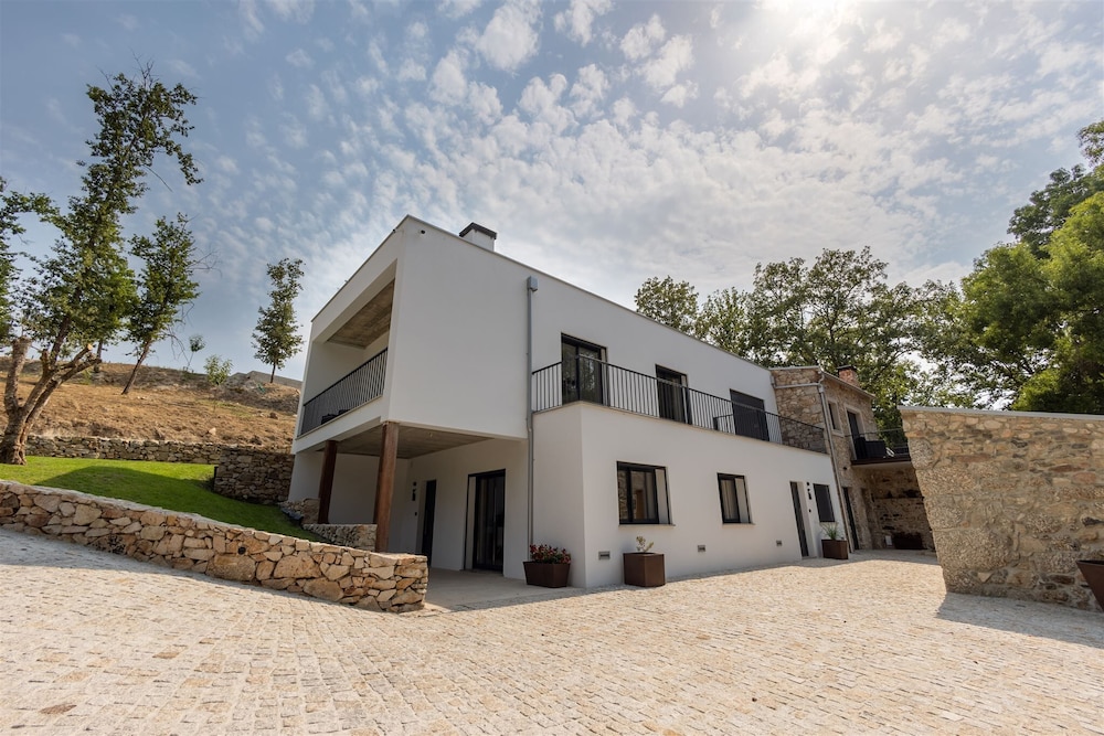Be Alva — 4-Star Luxury Hotel in Oliveira Do Hospital, Portugal