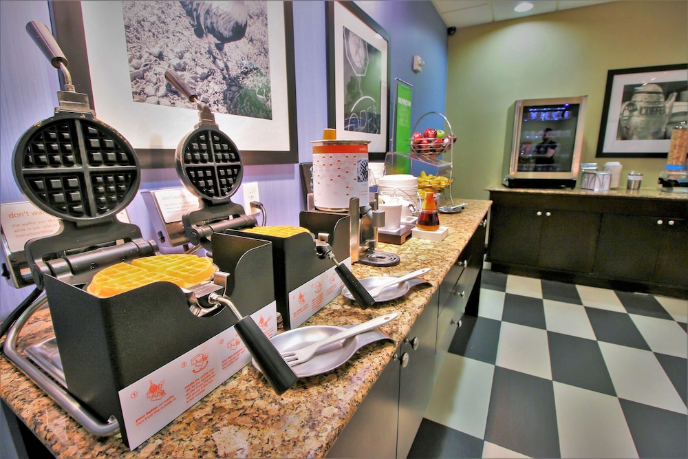 Hampton Inn & Suites by Hilton Flowery Branch Lake Lanier - photo 22