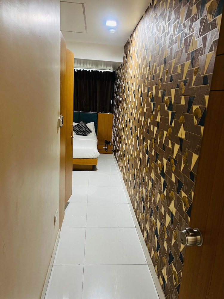 Hotel Exotic — Ahmedabad — photo 4