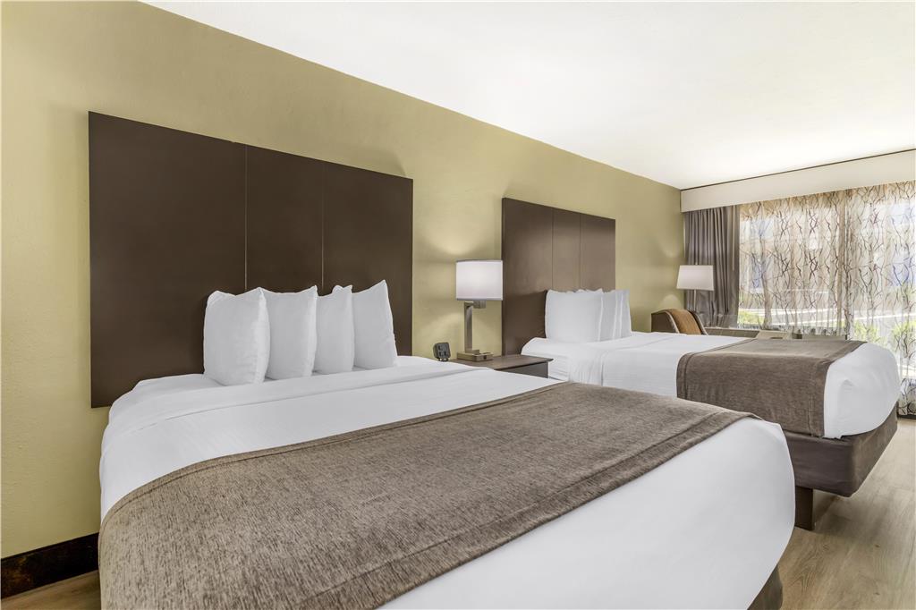 Best Western Asheville Blue Ridge Parkway - photo 12