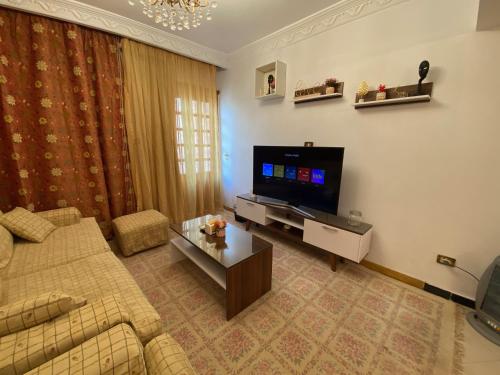 Modern 2BR Apartment in Maadi — 4-Star Luxury Hotel in Cairo, Egypt