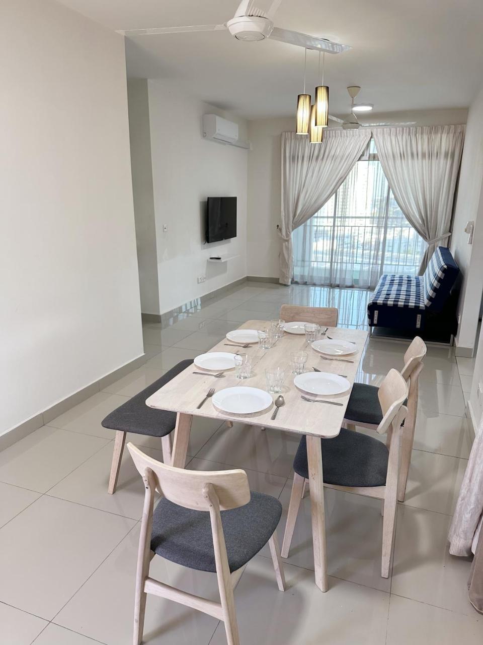 TuR15 SPlCE 10pax 4room Private House — 4-Star Luxury Hotel in George Town, Malaysia