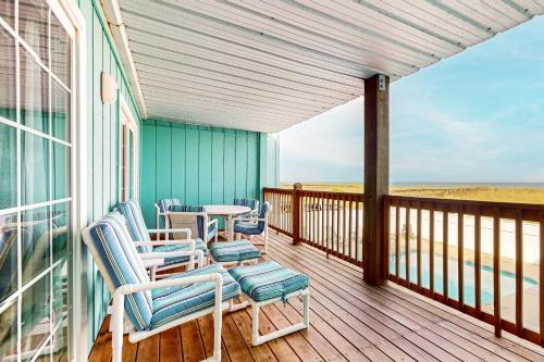 CB82 Turquoise Oasis - last minute hotel in Carolina Beach