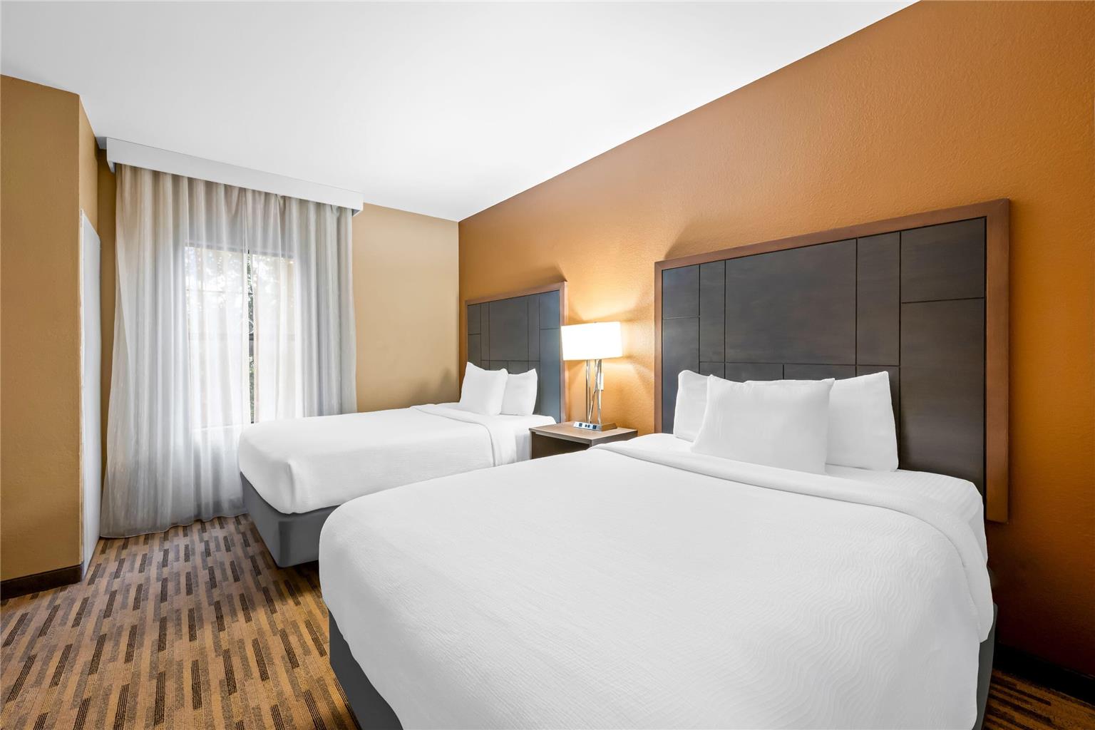 La Quinta Inn & Suites by Wyndham Boone University - photo 45