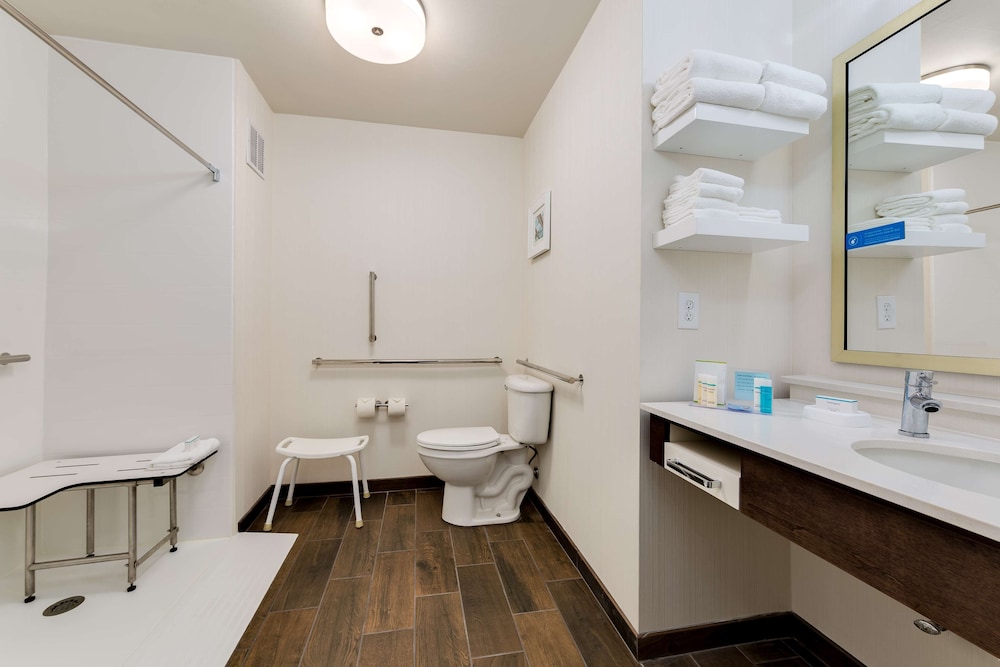 Hampton Inn Niceville Eglin Air Force Base - photo 12