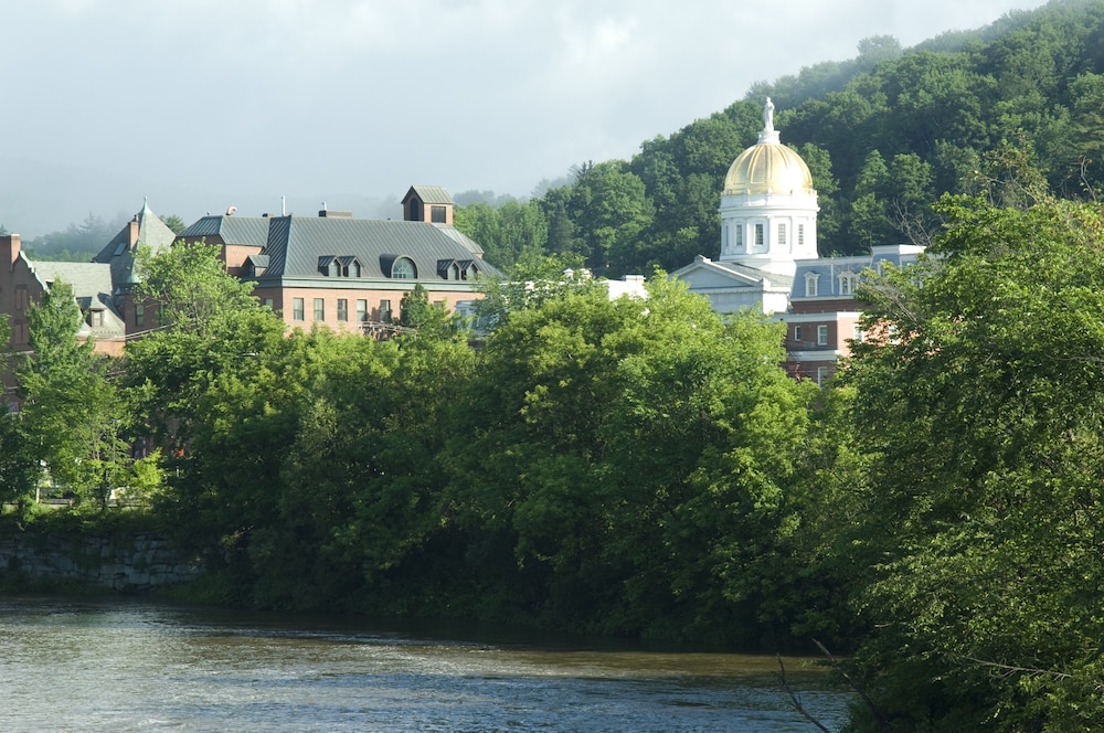 Capitol Plaza Hotel Montpelier Tapestry Collection by Hilton - photo 48