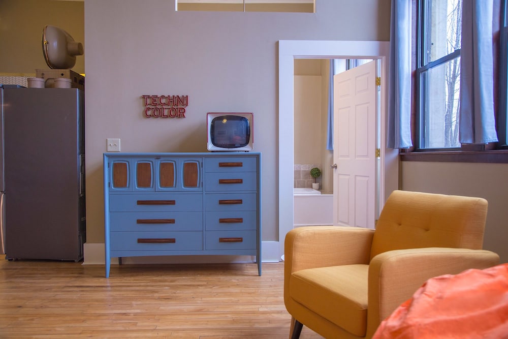 School 31 Lofts at Colors Studios - photo 44