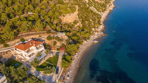 Nautical Nest — 4-Star Luxury Hotel in Loutraki, Greece